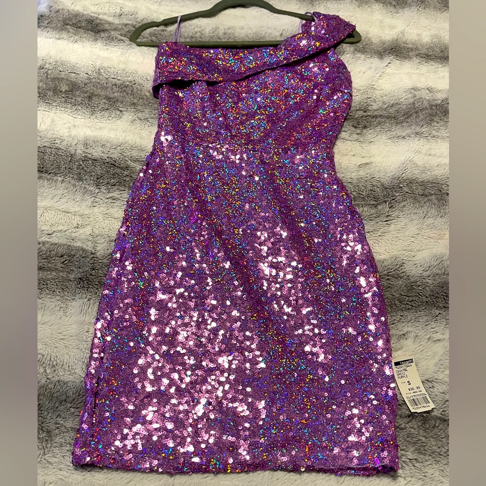 Beautiful fuchsia pink sequin cocktail dress